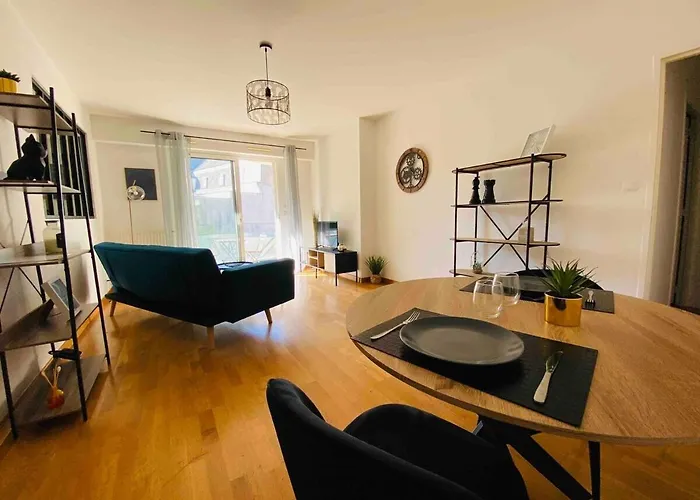 Casa Fluo * Анже